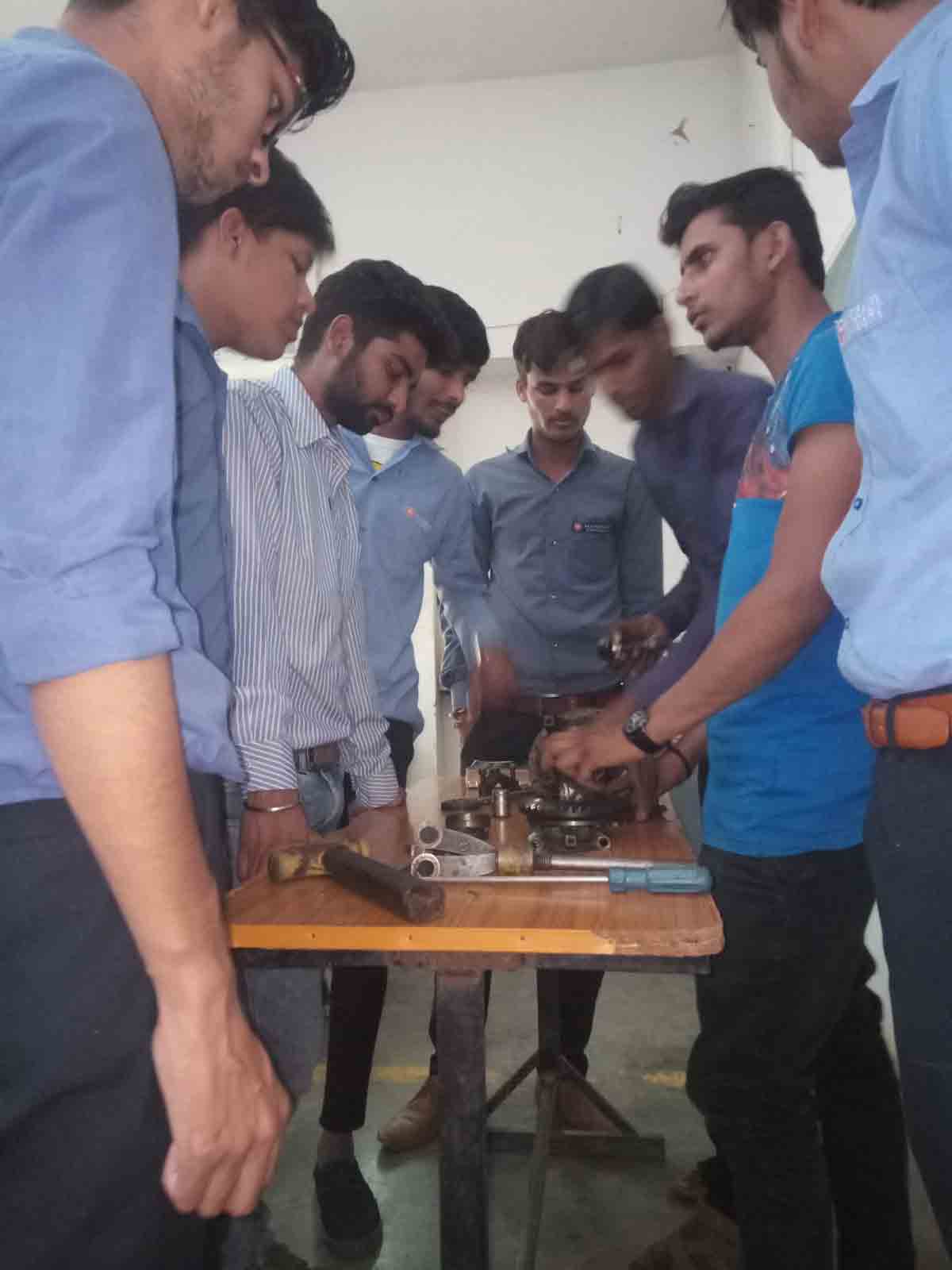 Workshop On Maintenance of four wheeler